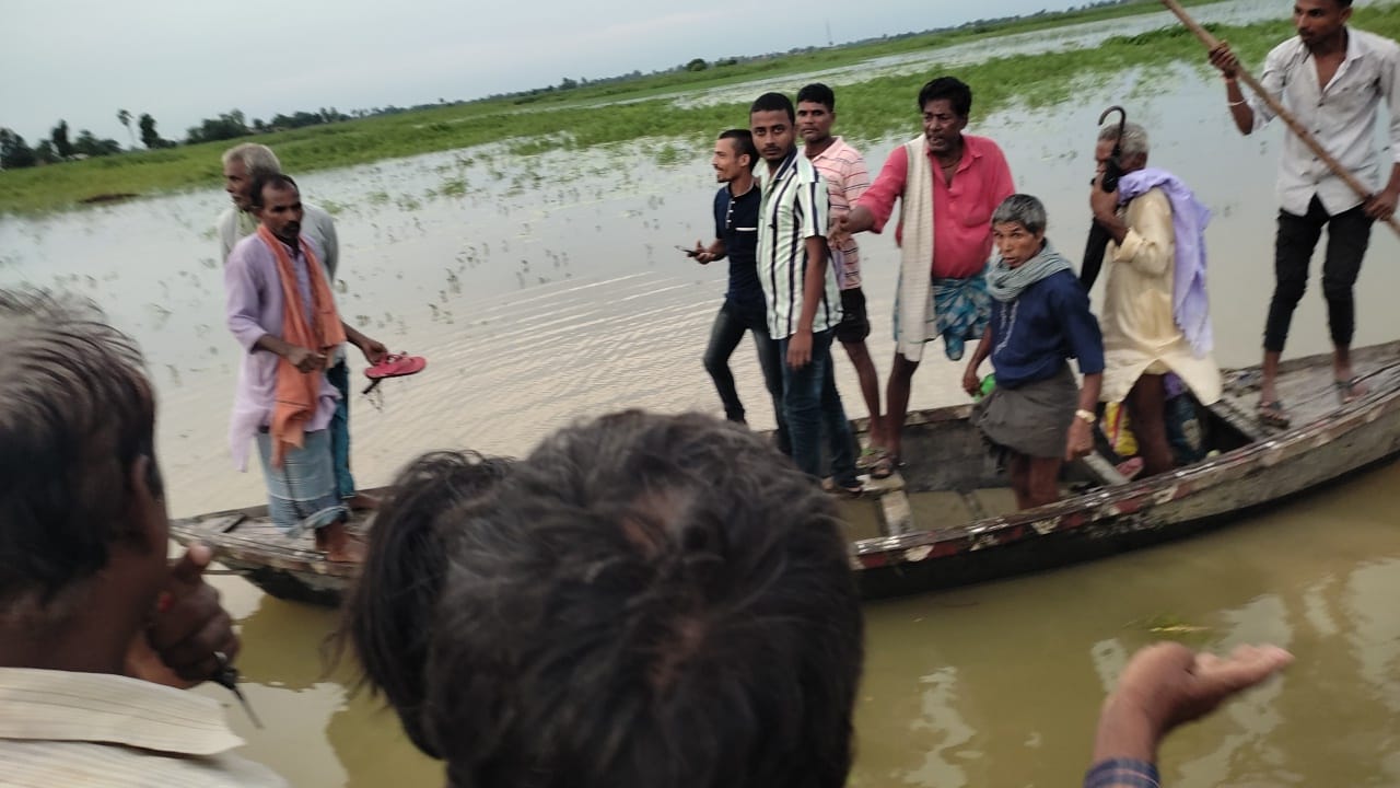 कुशेश्वरस्थान में हुये नाव हादसे में डूबने से गई पांच की जान।मरने वालों में महिला एवं बच्चिया शामिल।